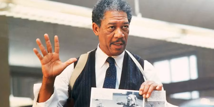 se7en-s-alternate-endings-how-david-fincher-s-classic-crime-thriller-almost-had-a-different-conclusion-image-2