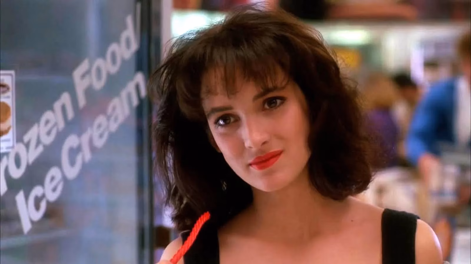 winona-ryder-s-heathers-a-timeless-masterpiece-that-redefined-teen-cinema-image-0